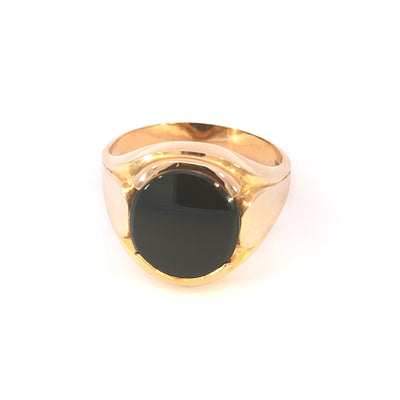 9ct Yellow Gold Onyx Gents Signet Ring Order from us and we will resize (up to two sizes) free of charge. We can also order your size directly from the manufacturer.