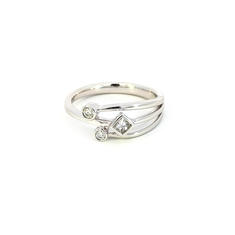 9ct White Gold Diamond Set Dress Ring TDW=0.22ct H-I/Si3