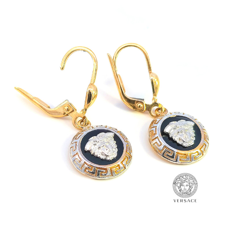 Boucles d'oreilles à crochet français émaillées Medusa en or jaune 9 carats de Versace