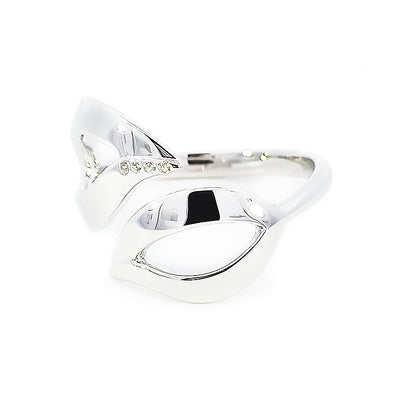 Bague double feuille en argent sterling avec saphir blanc