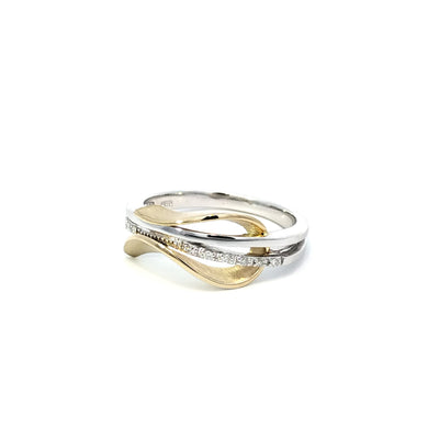 9ct Yellow and White Gold Ring with Diamonds