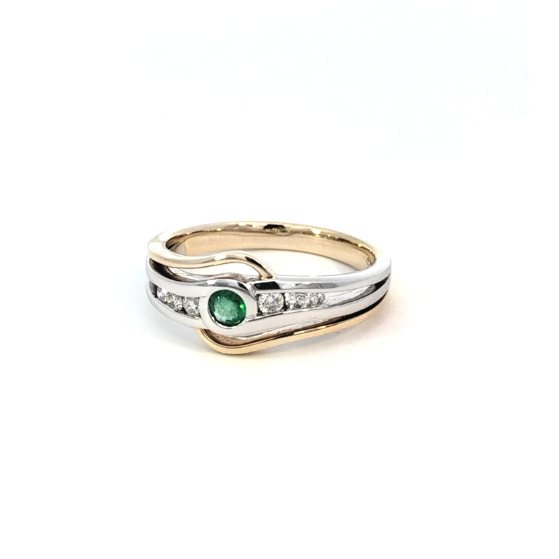 9YW Gold Ring with Emerald & Diamonds TDW=0.18cts EM=0.10cts