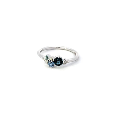 9ct White Gold Ring with Ceylon Sapphires & Diamonds TDW = 0.06cts H/Si