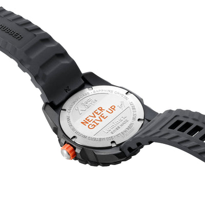 Montre de survie Luminox Bear Grylls pour la montagne - XB.3739